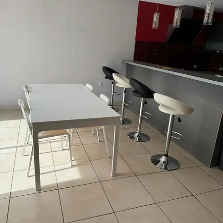 Avec Piscine A Capacite 12 Personnes * Mende