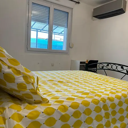 Villa Avec Piscine A Capacite 12 Personnes *