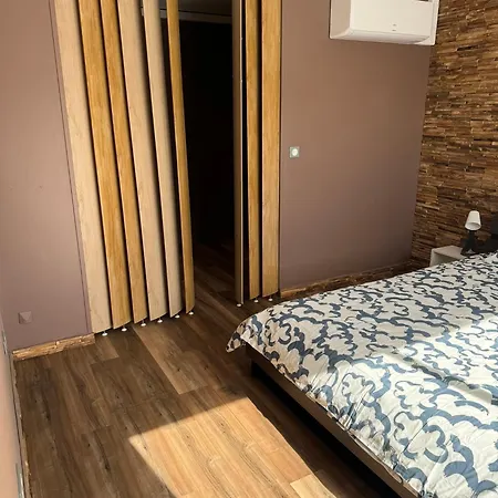 Avec Piscine A Capacite 12 Personnes
